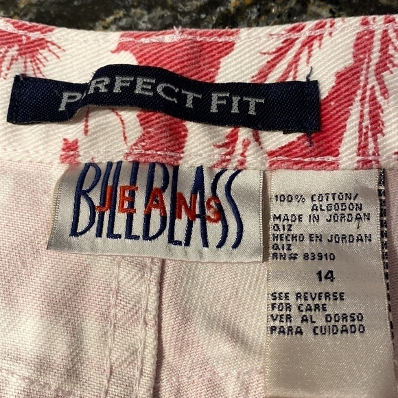 Q womens Bill Blass casual pink floral perfect fit denim capris size 14 - Picture 3 of 3